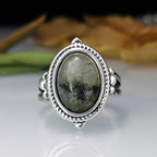 Spectacular Vintage Style Timeless Ring