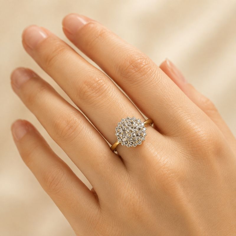 Luxurious Exquisite Floral Ring