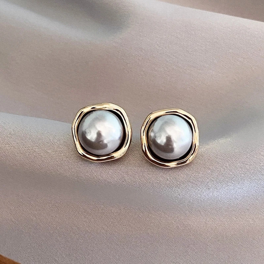 Timeless Black Pearl Earrings