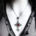 Veldrith Noirelle White Gold Necklace