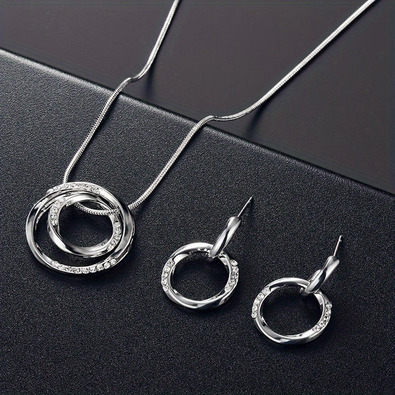 Elegant Mobius Pendant Set