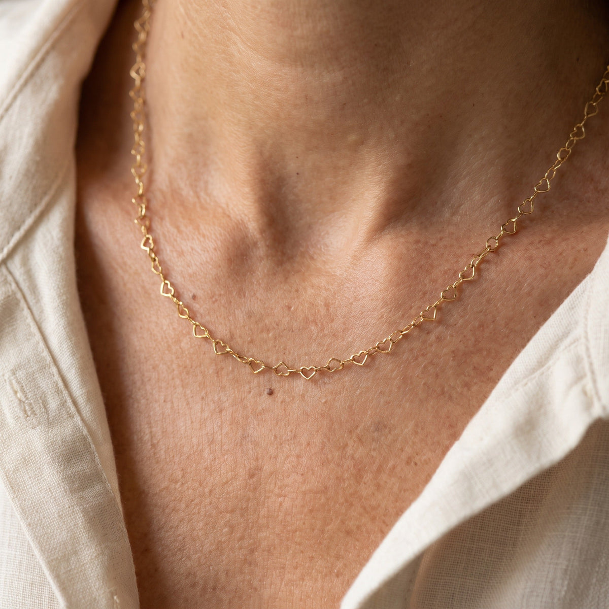 Refined Hollow Heart Necklace