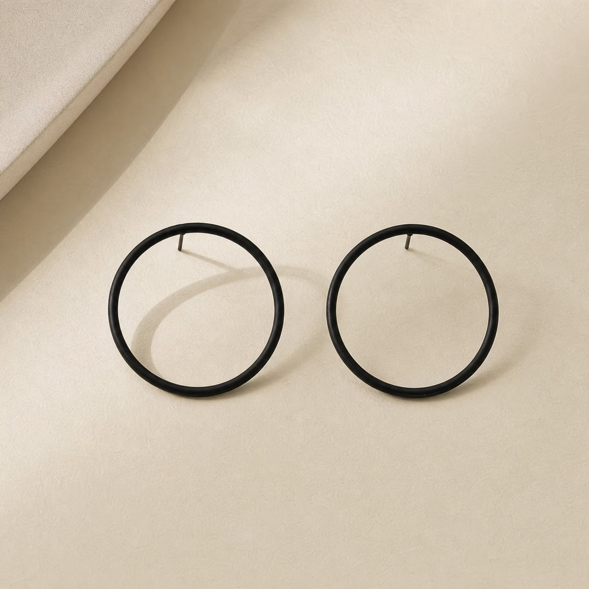 Refined Hollow Circle Earrings