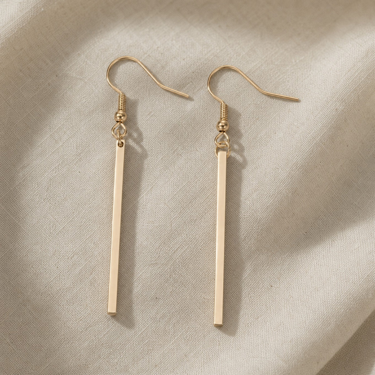 Refined Linear Dangle Earrings