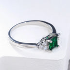 Vintage Minimalist Green Zirconia Ring
