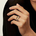 Vintage Knotted Ring in Gold and Silver