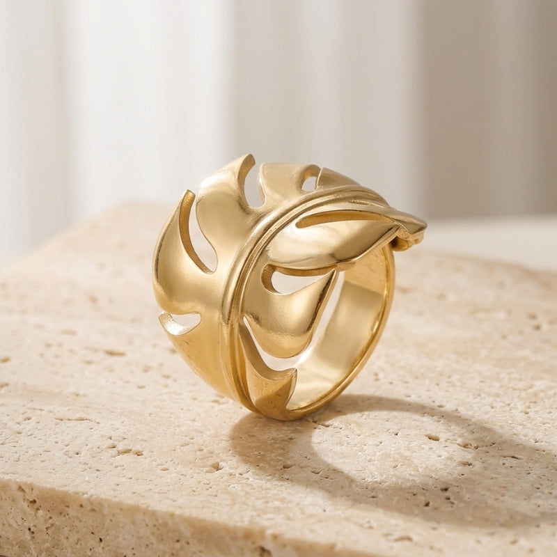 Luxe Leaf Open Ring