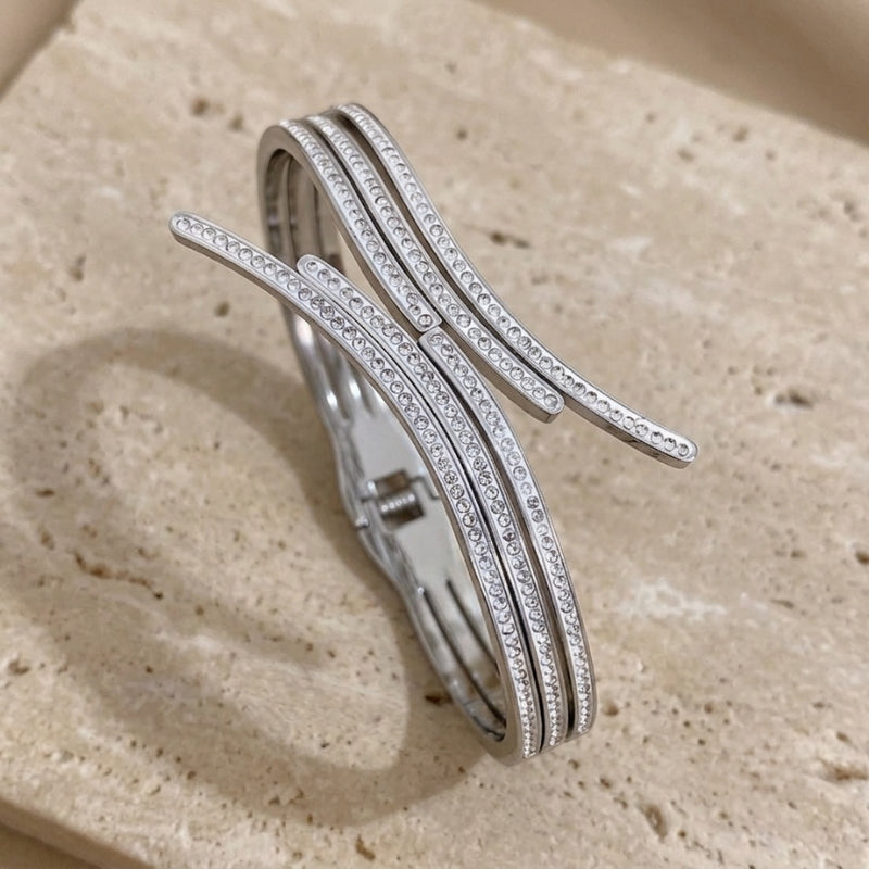 Lustrous Classic Zircon Bracelet