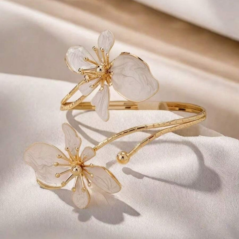 Lustrous Enamel Flower Gold Bangle