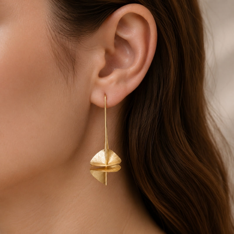 Prestigious Rotating Alloy Earrings