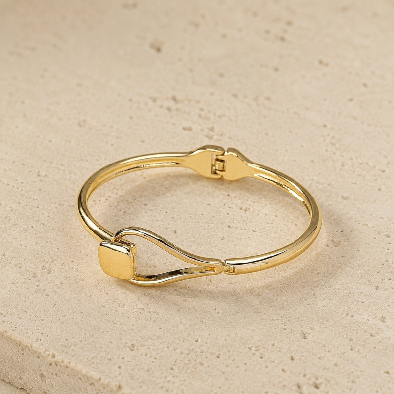 Minimalist Spring Gold Bracelet