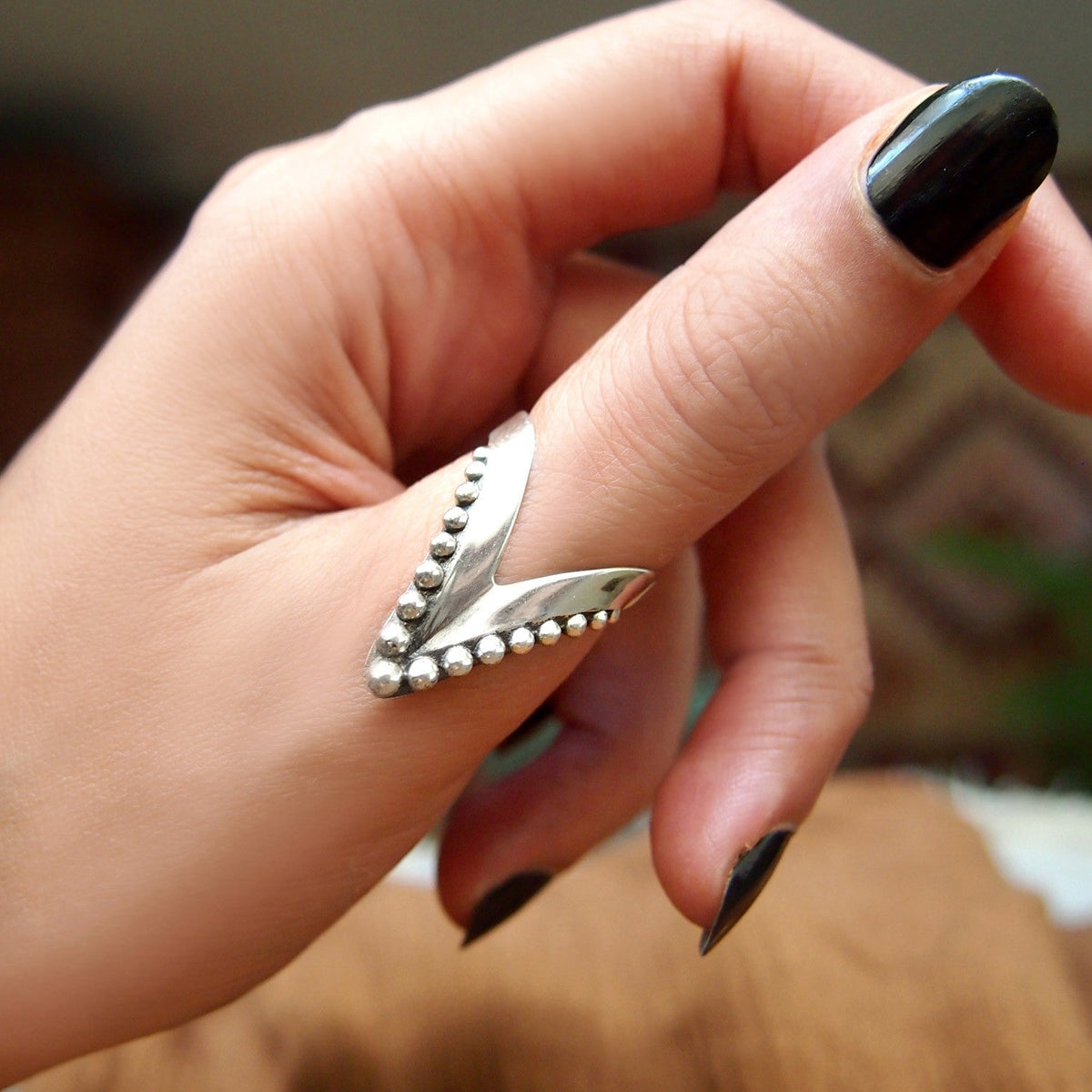 Full Finger Chevron Thumb Ring