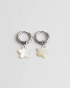 Flower Shell In White Classic Earrings