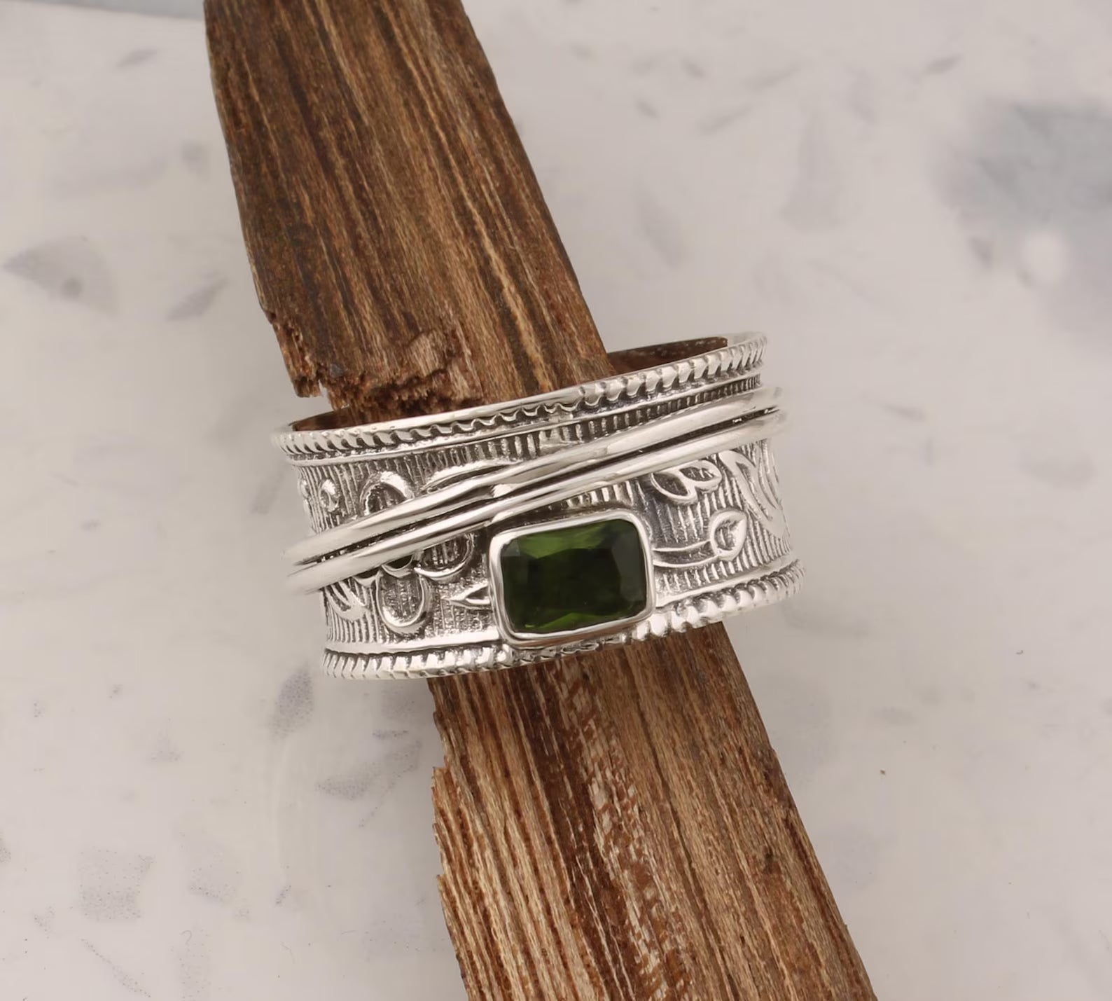 Exquisite Geometric Inlaid Zirconia Ring