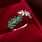 Elegant Verdant Laurel Leaf Ring