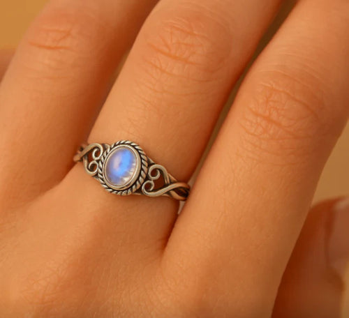 Antique Silver Rope Moonstone Ring
