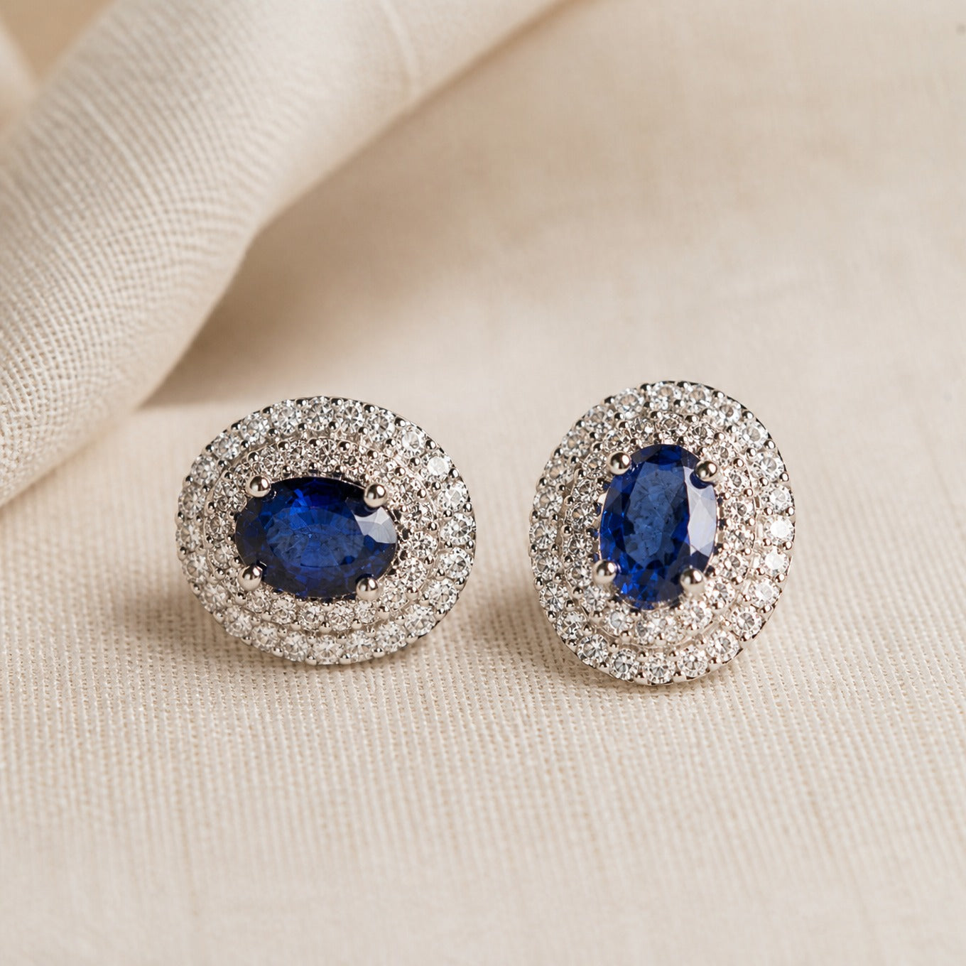 brlueee earringgsss