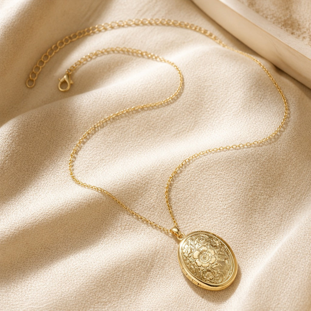 Vintage Photo Locket Necklace